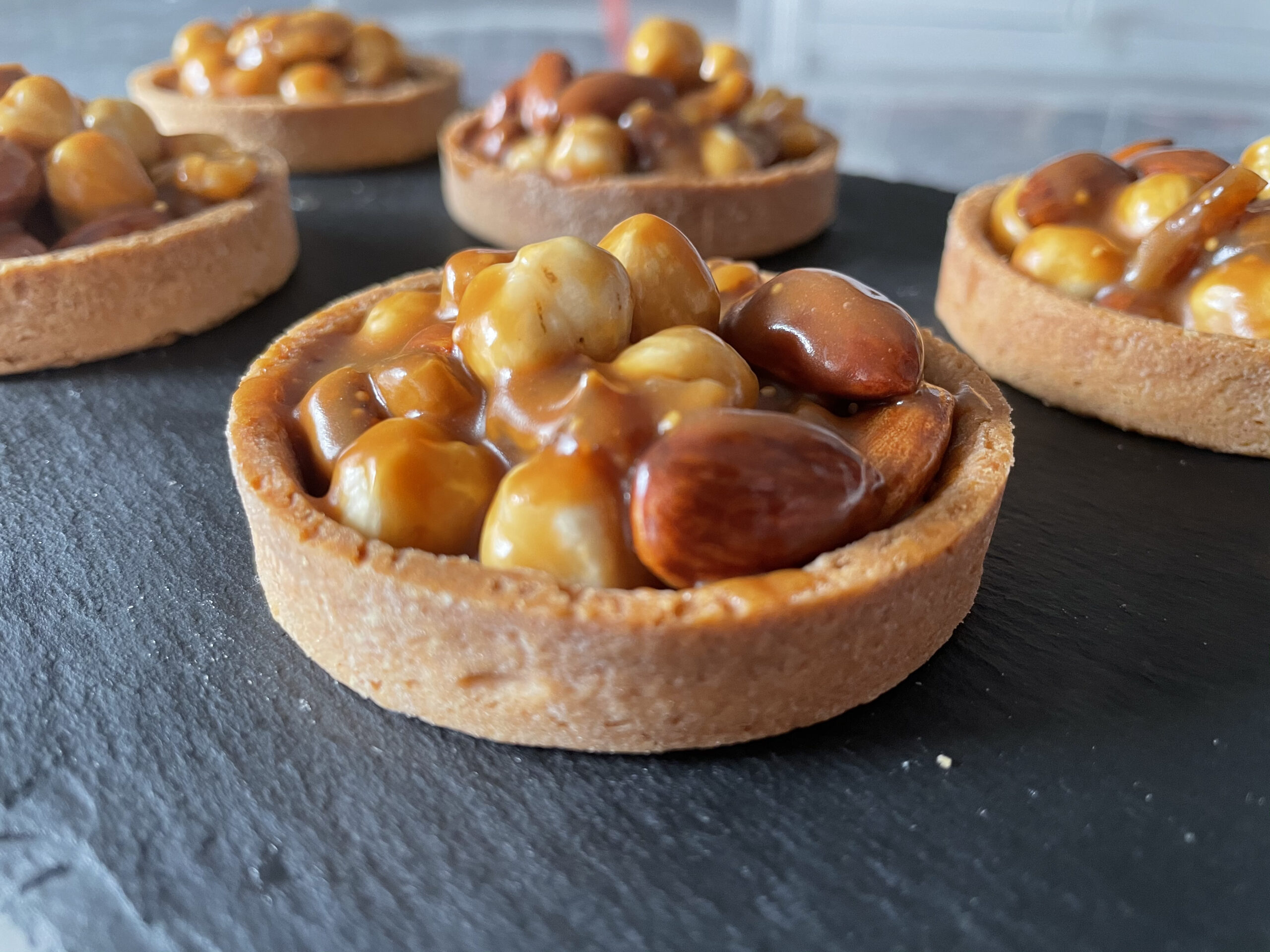 キャラメルナッツタルトのレシピ recette de tarte fruits secs caramel | La maison du gateau